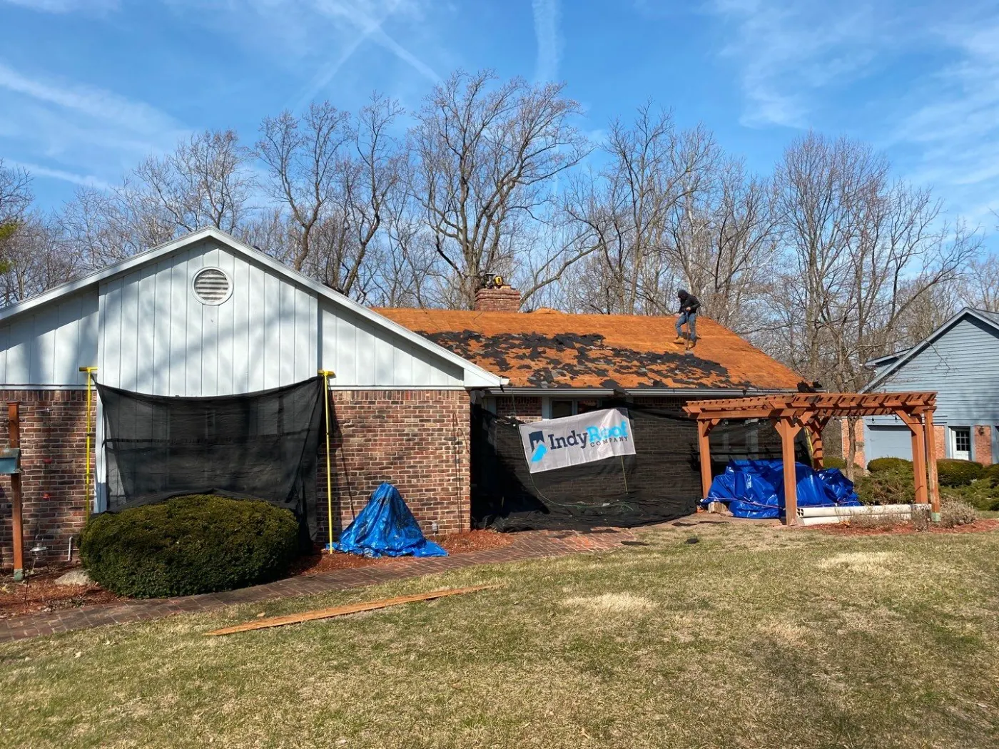 Storm-damaged siding documented in Lochaven